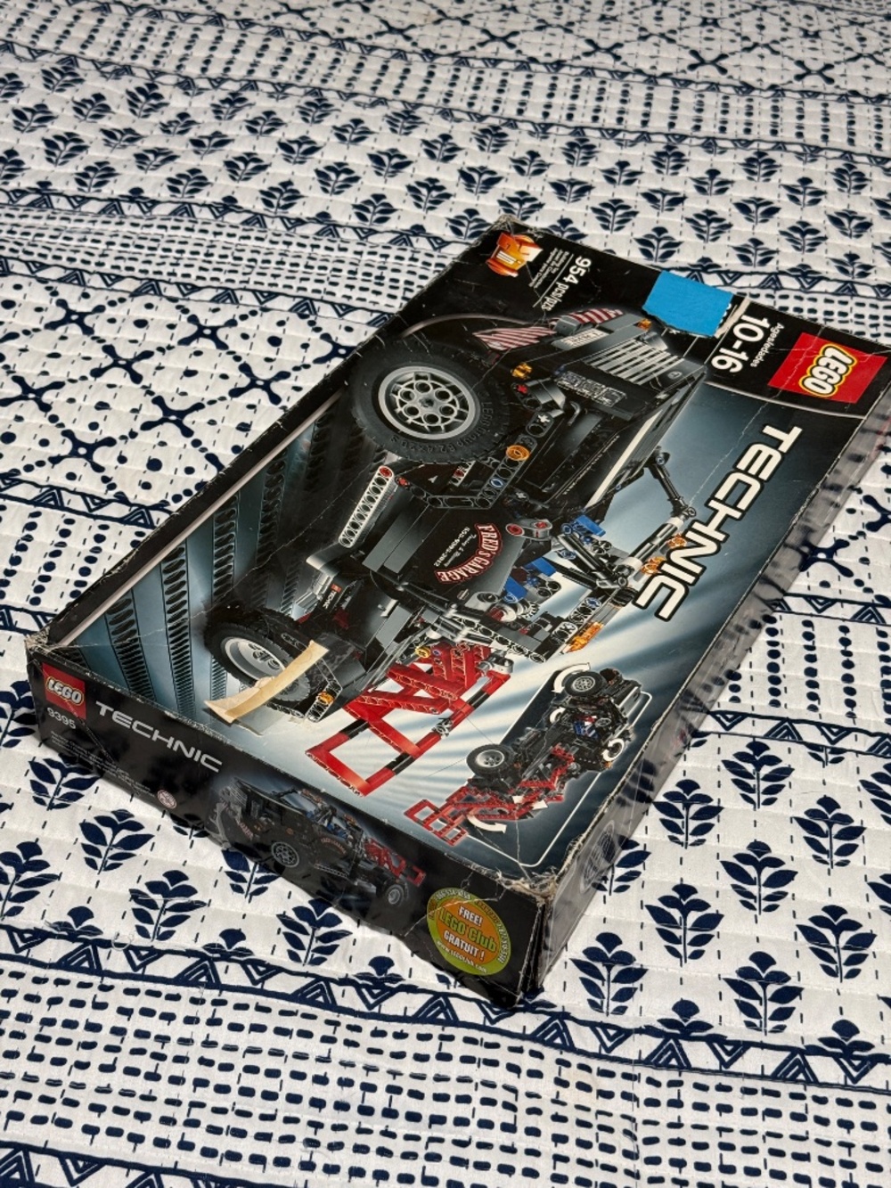 LEGO Technic Pick-Up Tow Truck (Set 9395) and Power Functions Motor (Set 8293) - Picture 3 of 11